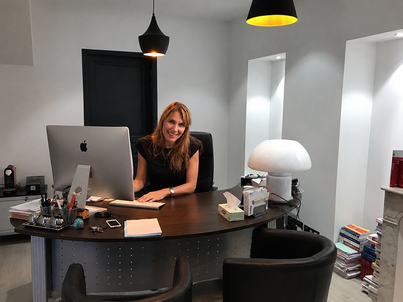 Maître Merceret à son bureau